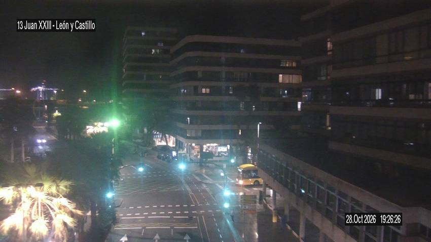 Tráfico en Las Palmas de Gran Canaria: imagen en directo de la cámara «Juan XXIII y León y Castillo»